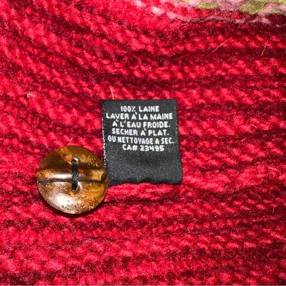 Newari Handcrafted in Nepal by Icelandic design
Cardigan Sweater - Small - Picture 10 of 10